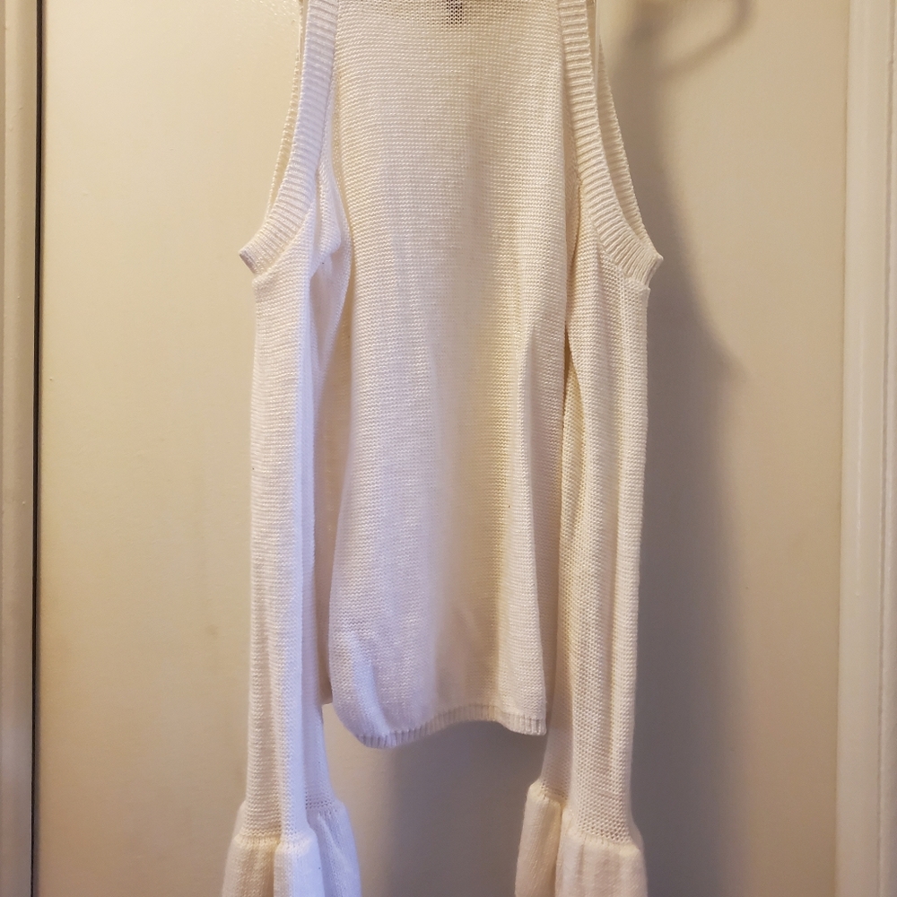 Adorable off-white colored cold shoulder sweater *like new*